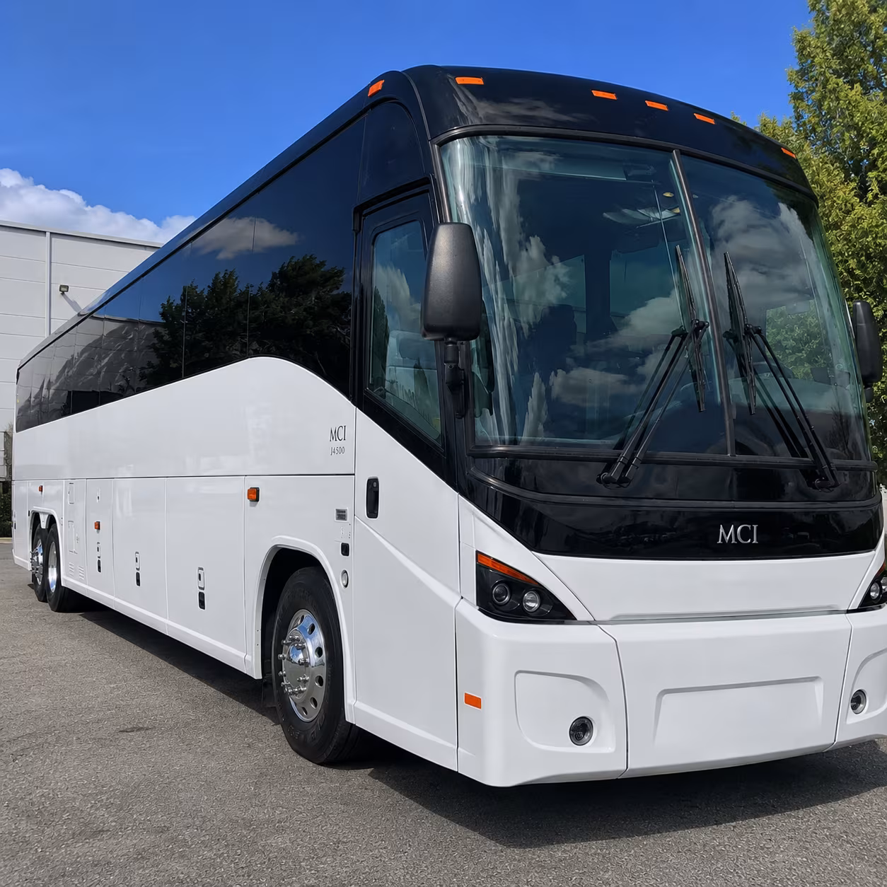 shift worker shuttle buses to hospitals and healthcare facilities near deltona
